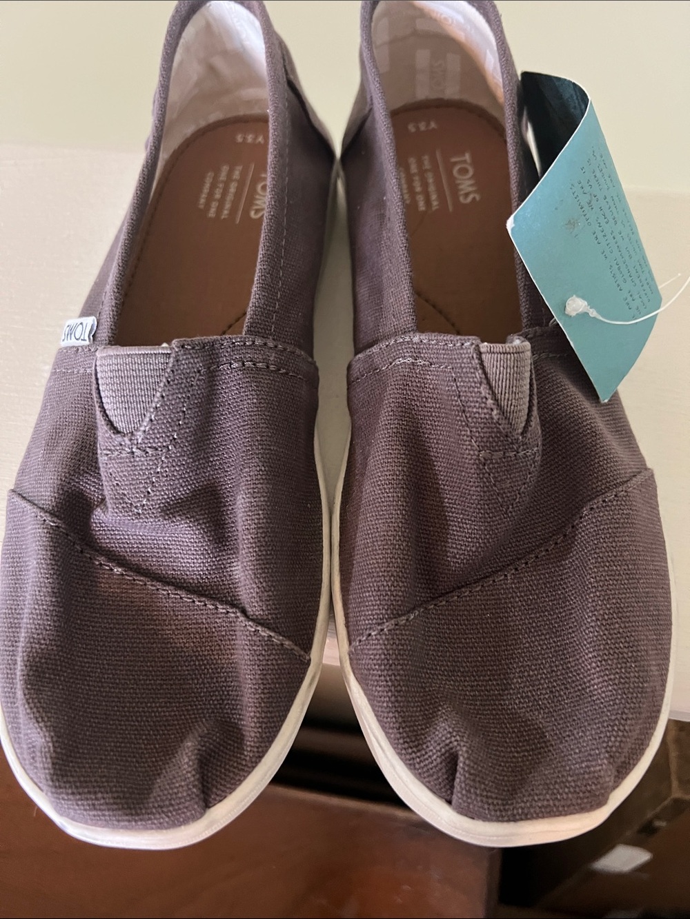 Toms Kids Slip-On Sneakers in Dark Brown Canvas